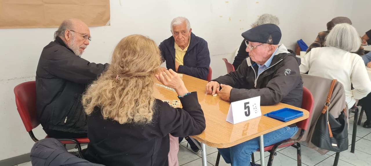 Más de 30 parejas dieron vida a Campeonato de Dominó de Adulto Mayor